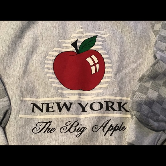 Big Apple New York Sweatshirt - Picture 2 of 3